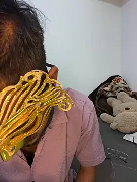 Snapshot of DrinkLikeFish chatting on 02.16.25 DrinkLikeFish online show from 02.16.25