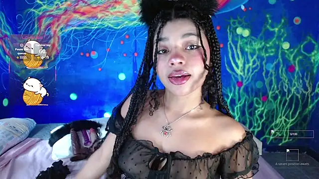 lucie petite online show from 11.23.25