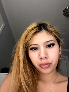 emilyslut2005 online show from 11.21.25