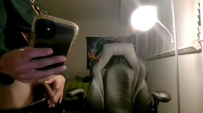 Snapshot of PerroDemonioHot chatting on 02.11.25 PerroDemonioHot online show from 02.11.25