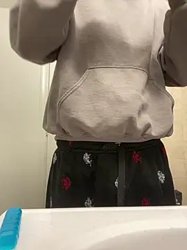 Snapshot of PerroDemonioHot chatting on 02.28.25 PerroDemonioHot online show from 02.28.25