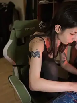 mollyEXD online show from 12.19.25