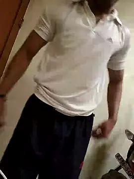 Snapshot of hot_hunk_boy chatting on 01.18.25 hot hunk boy online show from 01.18.25