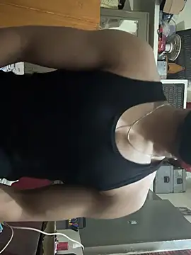 Snapshot of hot_hunk_boy chatting on 02.16.25 hot hunk boy online show from 02.16.25