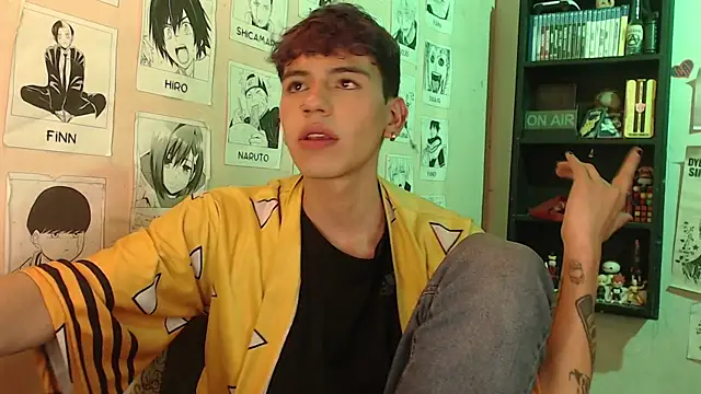 Snapshot of Mickey_Magic chatting on 02.18.25 Mickey Magic online show from 02.18.25