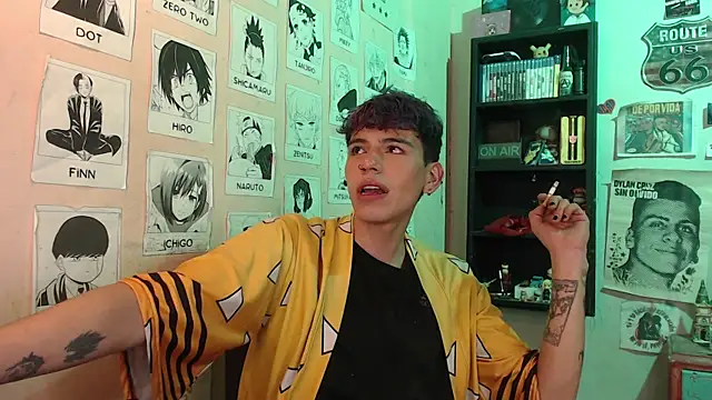 Snapshot of Mickey_Magic chatting on 02.19.25 Mickey Magic online show from 02.19.25