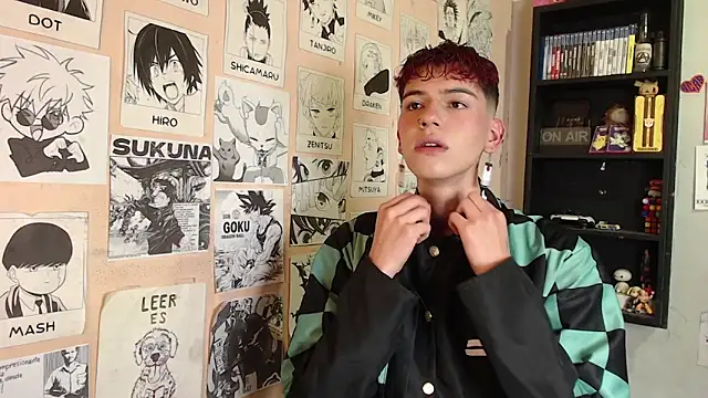 Snapshot of Mickey_Magic chatting on 03.08.25 Mickey Magic online show from 03.08.25