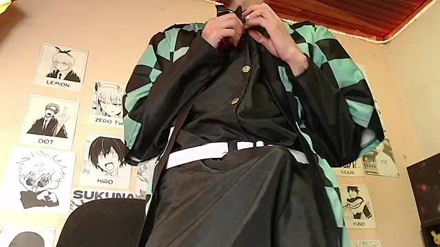 Snapshot of Mickey_Magic chatting on 03.08.25 Mickey Magic online show from 03.08.25