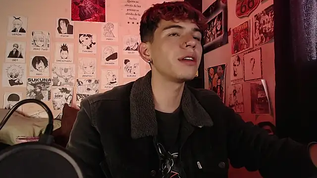 Snapshot of Mickey_Magic chatting on 03.21.25 Mickey Magic online show from 03.21.25