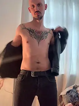 AssHunter4k online show from 02.18.25