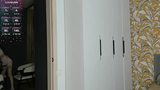 Snapshot of Anny_Leps chatting on 09.10.25 Anny Leps online show from 09.10.25