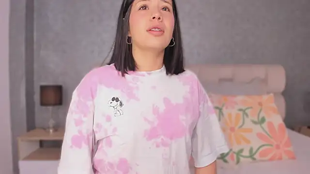 Snapshot of ah_mara_ chatting on 09.18.25 ah mara online show from 09.18.25