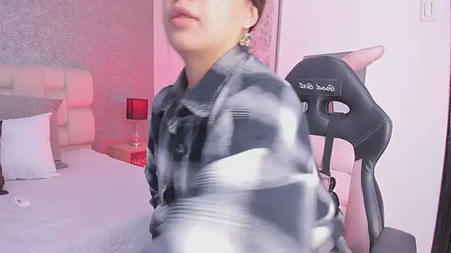 Snapshot of ah_mara_ chatting on 09.27.25 ah mara online show from 09.27.25