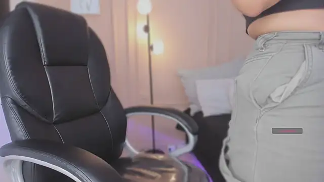 Snapshot of ah_mara_ chatting on 02.05.26 ah mara online show from 02.05.26