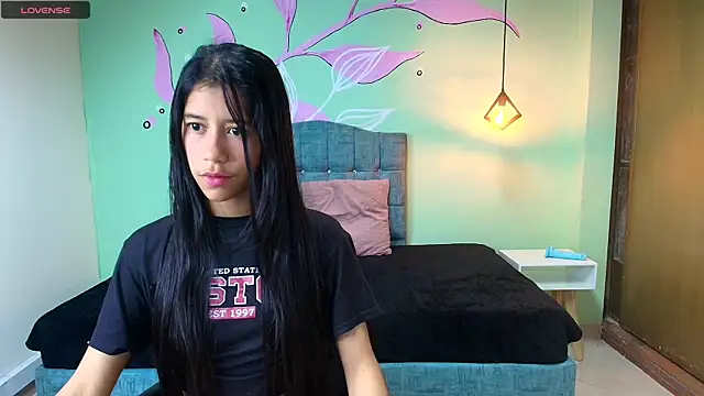 Connie Bell online show from 02.02.25