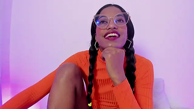 Snapshot of dany_brownie chatting on 01.21.25 dany brownie online show from 01.21.25