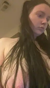 Snapshot of VenusandIppy chatting on 05.27.26 VenusandIppy online show from 05.27.26