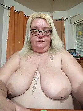 diosacurvy1984 online show from 04.10.26