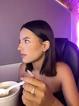 Sofia18 pinkk online show from 03.25.26