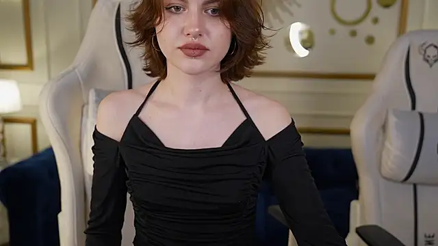 Roxi Twix online show from 01.29.25