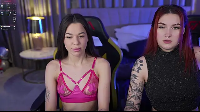 Roxi Twix online show from 02.19.25