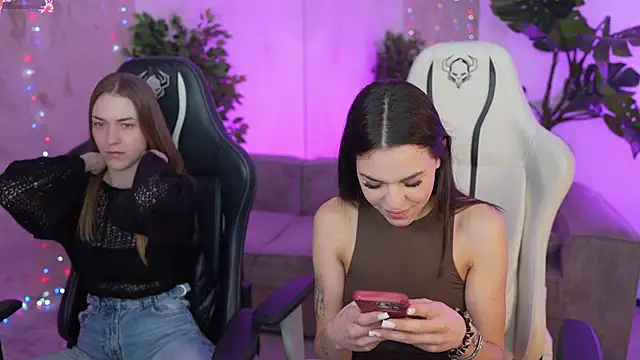 Roxi Twix online show from 03.02.25