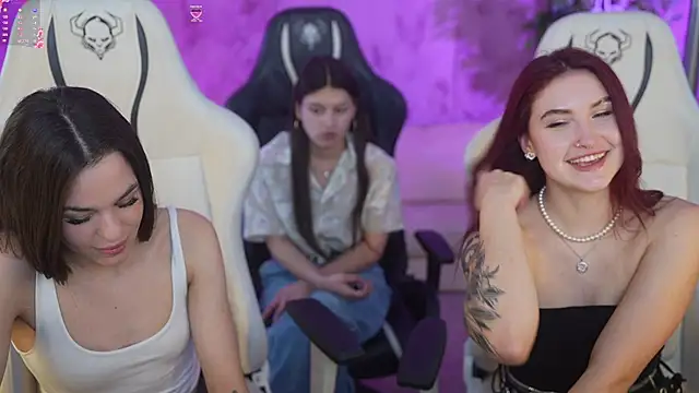 Roxi Twix online show from 03.07.25