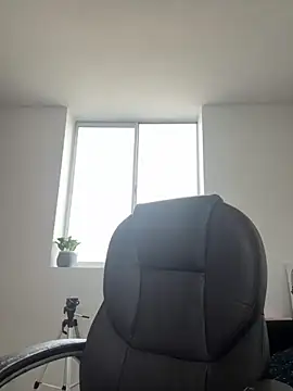 Michell sr online show from 10.18.25