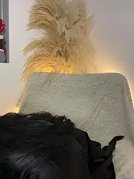 Snapshot of Michell_sr chatting on 12.20.25 Michell sr online show from 12.20.25