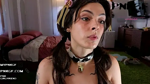 Snapshot of bunnierotten chatting on 10.07.25 bunnierotten online show from 10.07.25