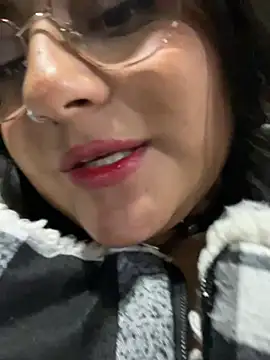 VanneCute1 online show from 01.26.25