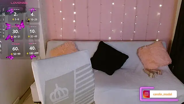 Snapshot of cute_bunny95 chatting on 01.28.25 cute bunny95 online show from 01.28.25