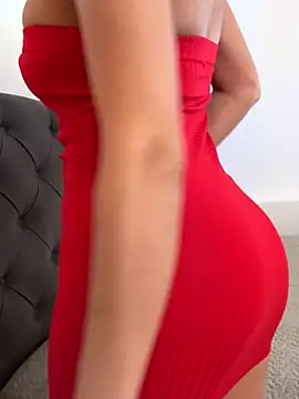 Snapshot of Putitatease chatting on 10.14.25 Putitatease online show from 10.14.25