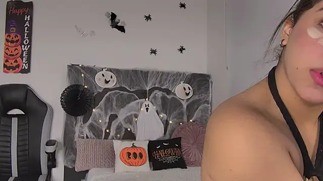 AmandaBrooks 18 online show from 10.12.25