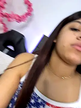 AmandaBrooks 18 online show from 11.21.25