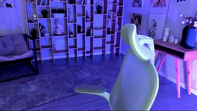 DiaAngell online show from 10.10.25