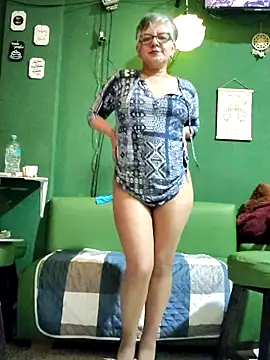 ilonna2025 online show from 10.19.25