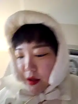lunahong28 online show from 01.26.25