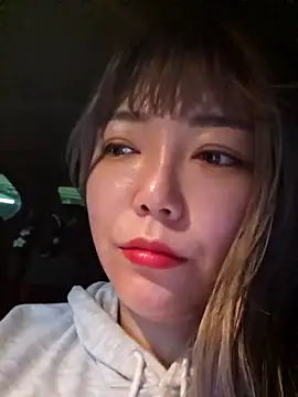lunahong28 online show from 02.28.25