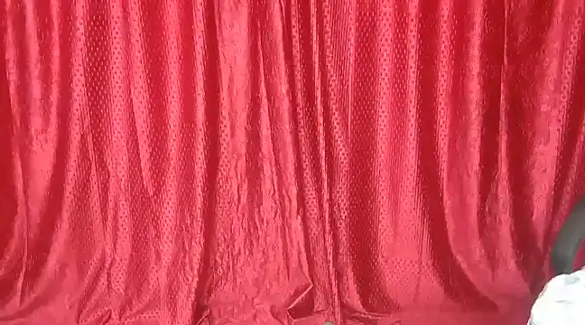 Snapshot of Heavenly_Gurl chatting on 02.14.25 Heavenly Gurl online show from 02.14.25