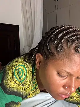 Snapshot of madell chatting on 02.07.26 madell online show from 02.07.26