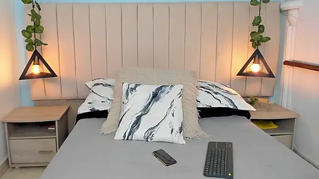 Paulina Lopezz online show from 01.29.25