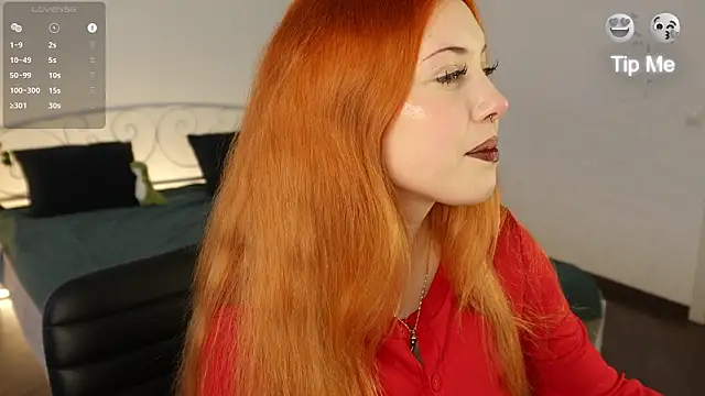 Snapshot of GiKarerra chatting on 02.02.26 GiKarerra online show from 02.02.26