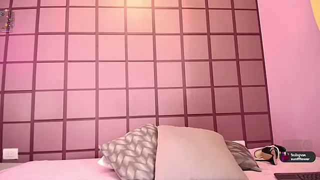 LissMonroe online show from 12.15.25