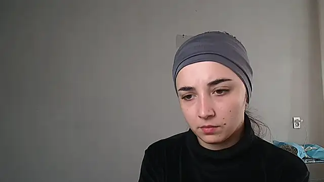 Eva Gloryy online show from 11.25.25