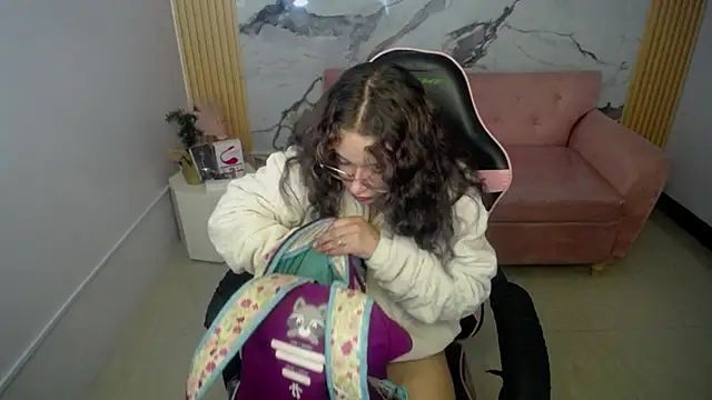 kassandra ch  online show from 03.15.25