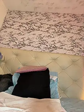 Lili  taylor online show from 10.04.25