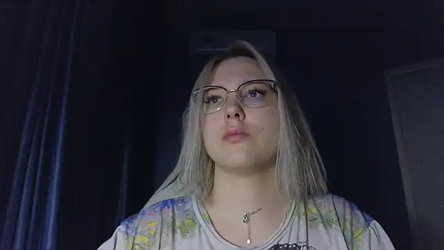 Snapshot of HotBrandyX chatting on 11.09.25 HotBrandyX online show from 11.09.25