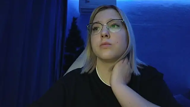 HotBrandyX online show from 12.15.25