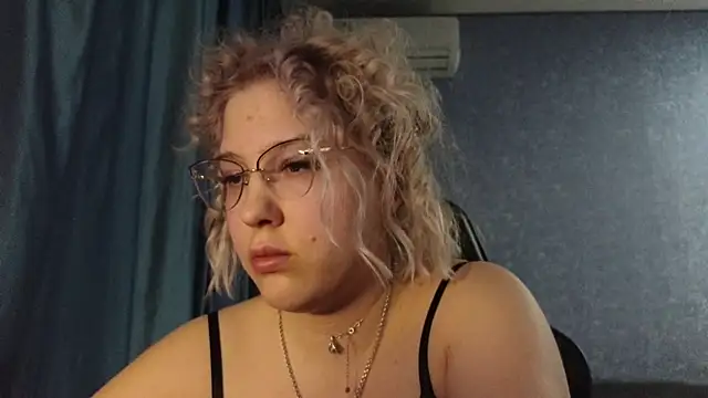 HotBrandyX online show from 04.09.26